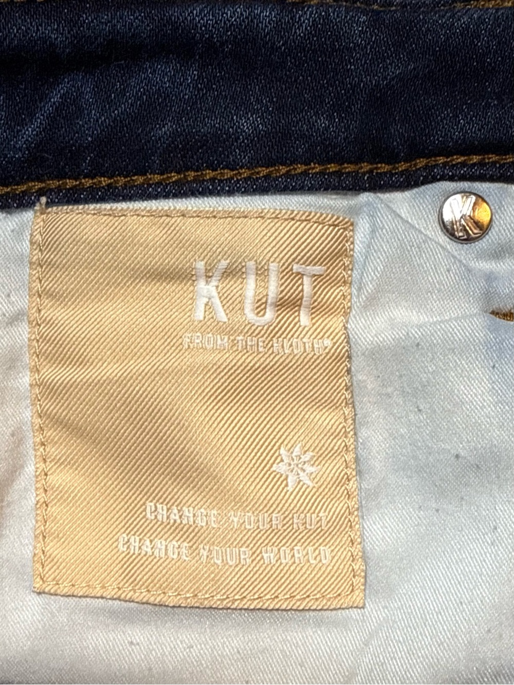 KUT from the Kloth "Ana" High Rise Fab Ab Flare Jeans Size 8 Medium Wash - Picture 8 of 10